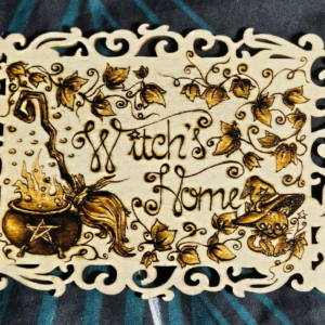 Witch Home - ręcznie wypalany obrazek